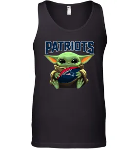 Baby Yoda Loves The New England Patriots Star Wars Baby Yoda Hugs Patriots NFL Mens Tank Top